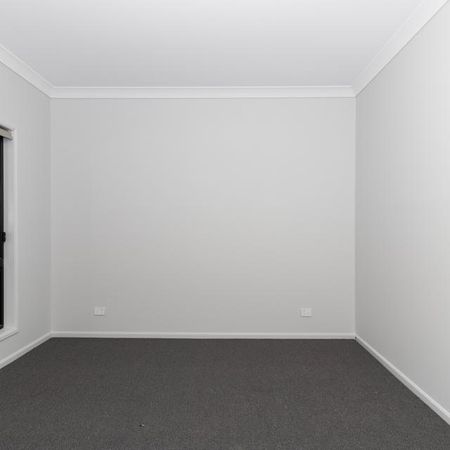 NEW HOME WITH SOLAR & ELECTRIC CAR CHARGER - Photo 5
