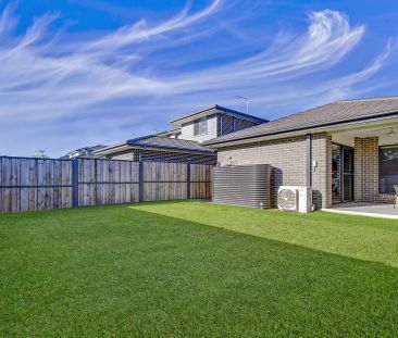 Stunning Contemporary Design - Photo 6