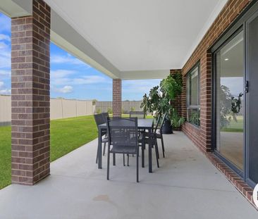 STYLISH FAMILY LIVING WITH SPACE TO SPARE! - Photo 2