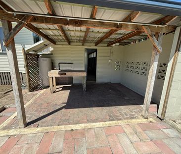 Conveniently Located! - Photo 3