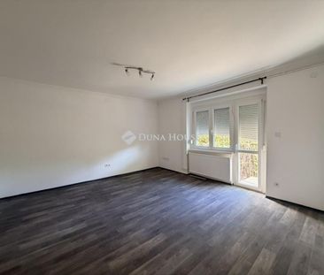 Kiadó újszerű állapotú lakás - Oroszlány - Photo 2