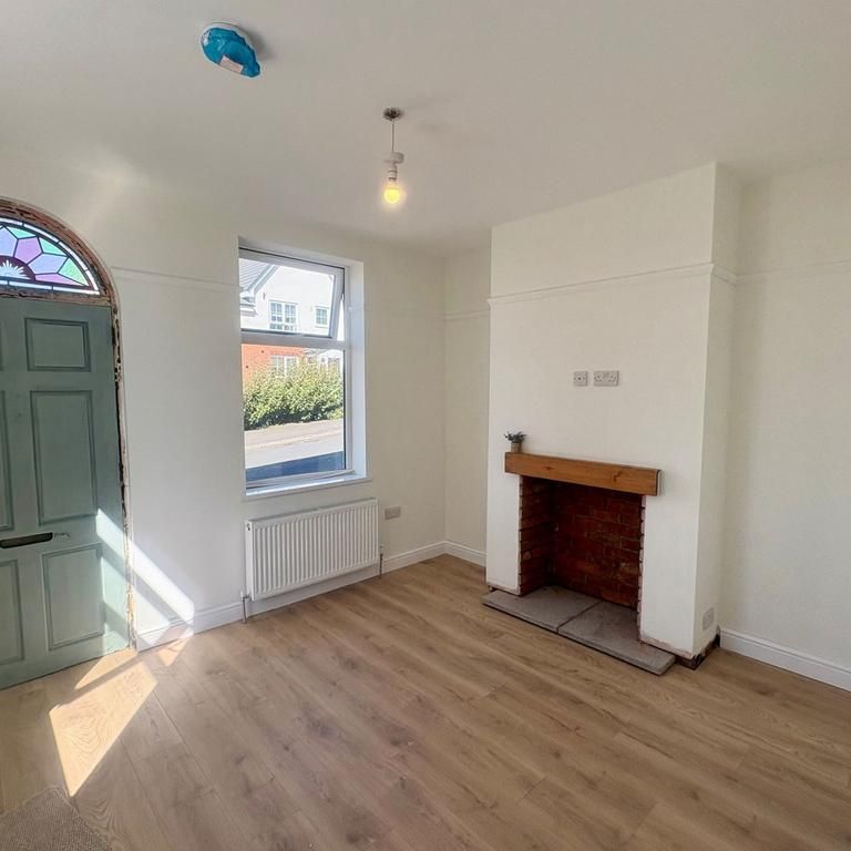 3 bedroom end of terrace house to rent - Photo 1