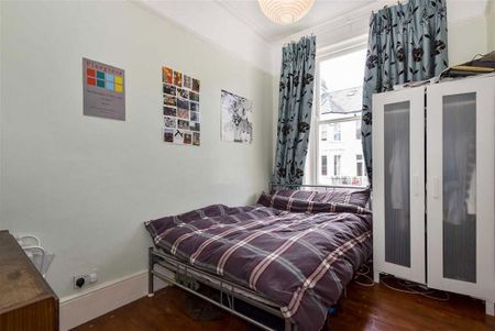 3 bedroom flat to rent - Photo 4