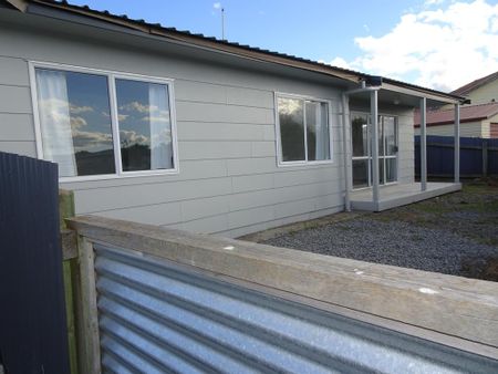 Holmes Place, Flaxmere - Photo 3