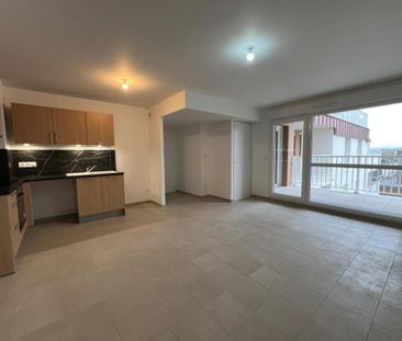 Location Appartement 2 pièces 56m² ROUEN 76100 - Photo 5