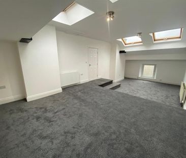 4 bedroom apartment to rent - Photo 3