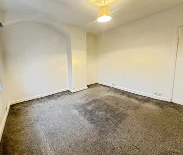 2 bedroom character property to rent - Photo 4