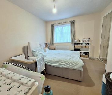 2 bedroom semi-detached house to rent - Photo 6