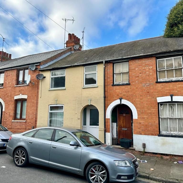 4 bedroom terraced house to rent - Photo 1