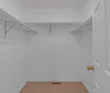 For Lease - 12 Bloomsbury Road, Markham, Ontario - Photo 2