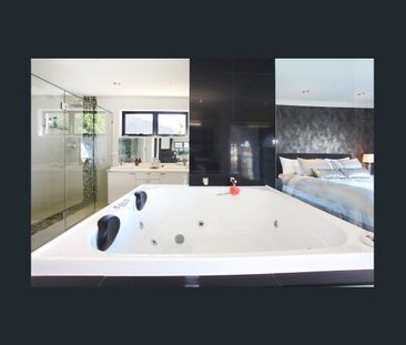 IMMACULATELY PRESENTED WATER FRONT HOME - Photo 6