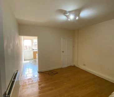 Room in a Shared House, Manchester, M14 - Photo 5