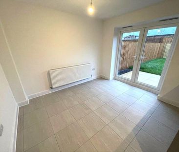 3 bedroom property to rent - Photo 1