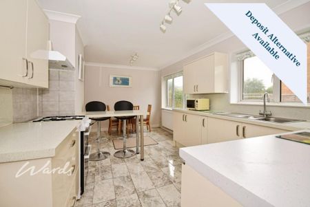 3 bedroom end of terrace house to rent - Photo 2
