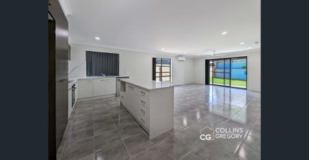 Comfortable Family Living in Deebing Heights - Photo 3