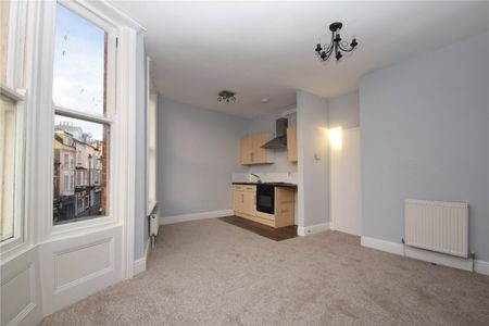 1 bed apartment to rent in Eastborough, Scarborough, YO11 - Photo 3