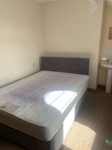 21 Melrose Street, Belfast BT9 7DL - Photo 2
