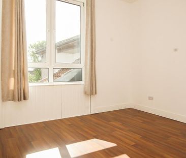 4 bedroom apartment to rent - Photo 6