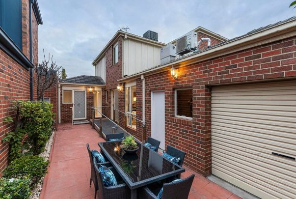 4 Gresswell Park Drive, Watsonia VIC 3087 - House For Rent | Domain - Photo 1