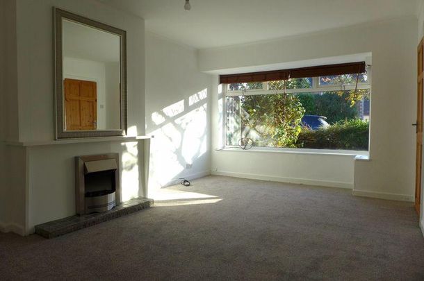 3 bedroom semi-detached bungalow to rent - Photo 1