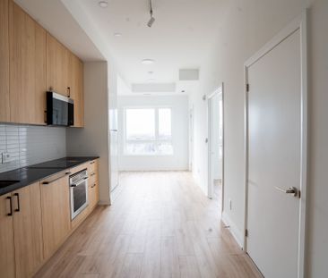 For Lease - 3250 Carding Mill Trail Unit# 505, Oakville, Ontario - Photo 2