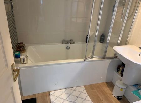 3 Bed Semi-Detached House, Pendle Crescent, NG3 - Photo 5