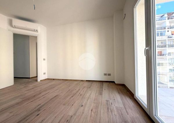 5 locali in affitto