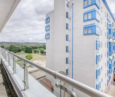 2 bedroom flat to rent - Photo 3