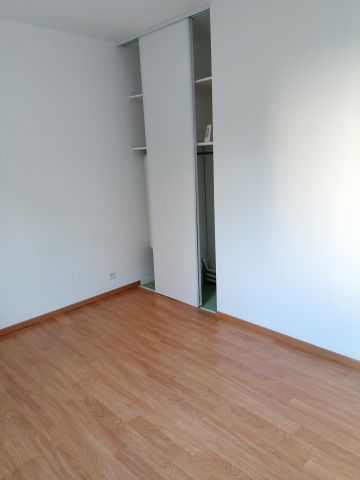Location Appartement 2 pièces 39m² ST JEAN DE MONTS 85160 - Photo 2