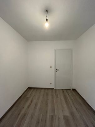 Gelijkvloers appartement met 2 slaapkamers - Photo 1