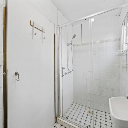 1 Bedroom Studio in Rare Bonnyrigg Location - Photo 3