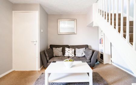 2 bedroom end of terrace house to rent - Photo 3