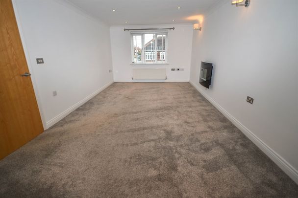 2 bed flat to rent in Orchard Court, Fulwell,Sunderland, SR6 - Photo 1