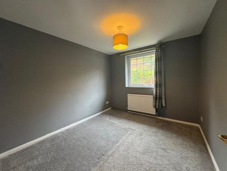 4 bedroom detached house to rent - Photo 4