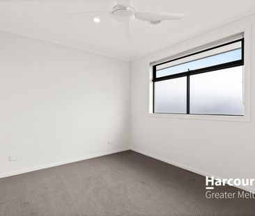 Comfortable & Low-Maintenance Family Home - Photo 3