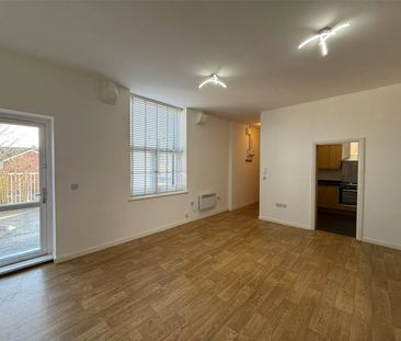 2 bedroom apartment to rent Milnrow Road, Shaw, Oldham, OL2 - Photo 1