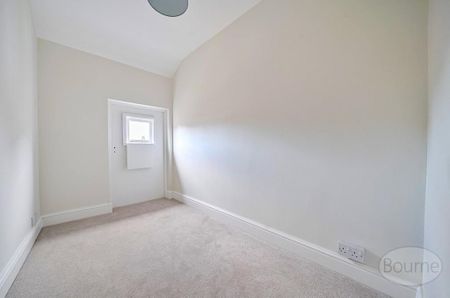 3 bedroom apartment to rent - Photo 3