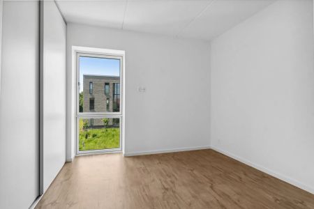 Moderne 4-værelses lejlighed med terrasse i Nørresundby - Photo 4