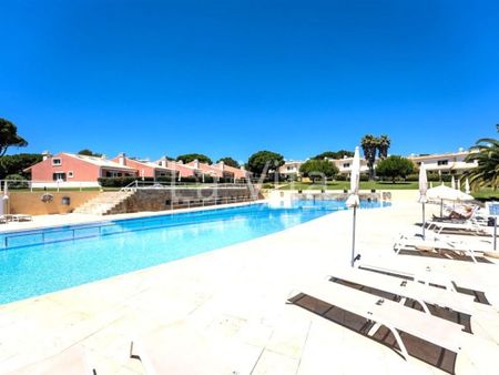 2 bedroom luxury Semidetached House for rent in Quinta da Bicuda (Cascais) - Photo 2