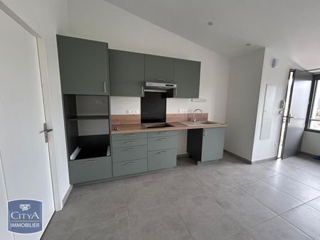 Location Appartement 3 pièces 71m² POITIERS 86000 - Photo 4