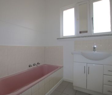 Refurbished Home in Prime Pascoe Vale Location - Photo 6