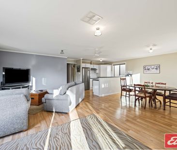 VILLA LIVING - GREAT LOCATION - Photo 1