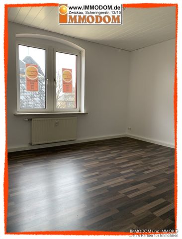 2-Zimmer-Dachwohnung ohne Schrägen mit begehbarem Kleiderschrank und PKW-Stellplatz im Hof zu vermieten! - Photo 3