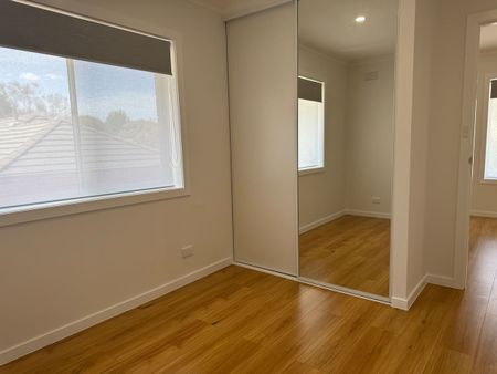 16/125 Arthur Street, Fairfield, VIC 3078 - Photo 3