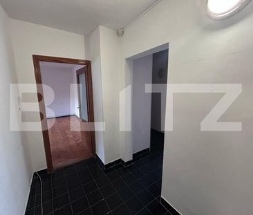 Apartament 3 camere, 74 mp, pretabil spatiu birouri, zona centrala - Photo 1