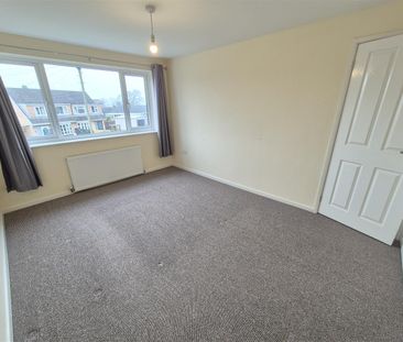 Rhallt Drive, Guilsfield, Welshpool - Photo 4