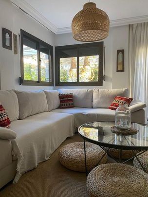 Luxury penthouse for rent in Marbella, Andalusia - Photo 1