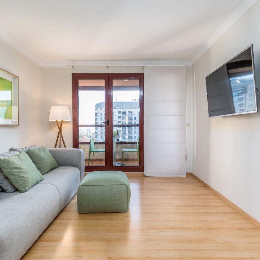 Completly newly refurbished flat for rent by the Congress building, Valencia - Photo 1