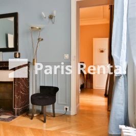 1 chambre, Champs-Elysées Paris 8e - Photo 4