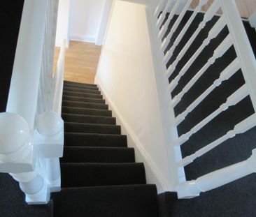 3 bedroom terraced house to rent - Photo 1